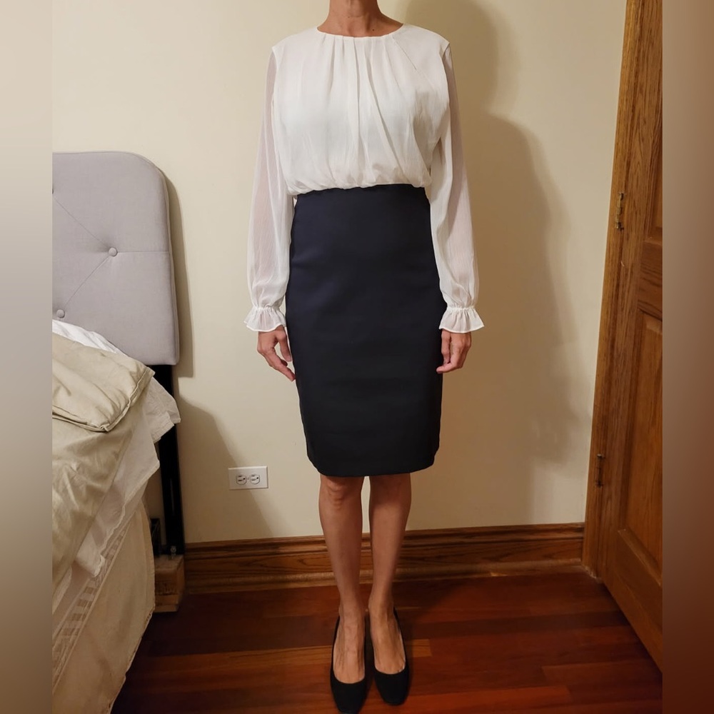 Ted Baker London - Elegant white and navy blue dress.